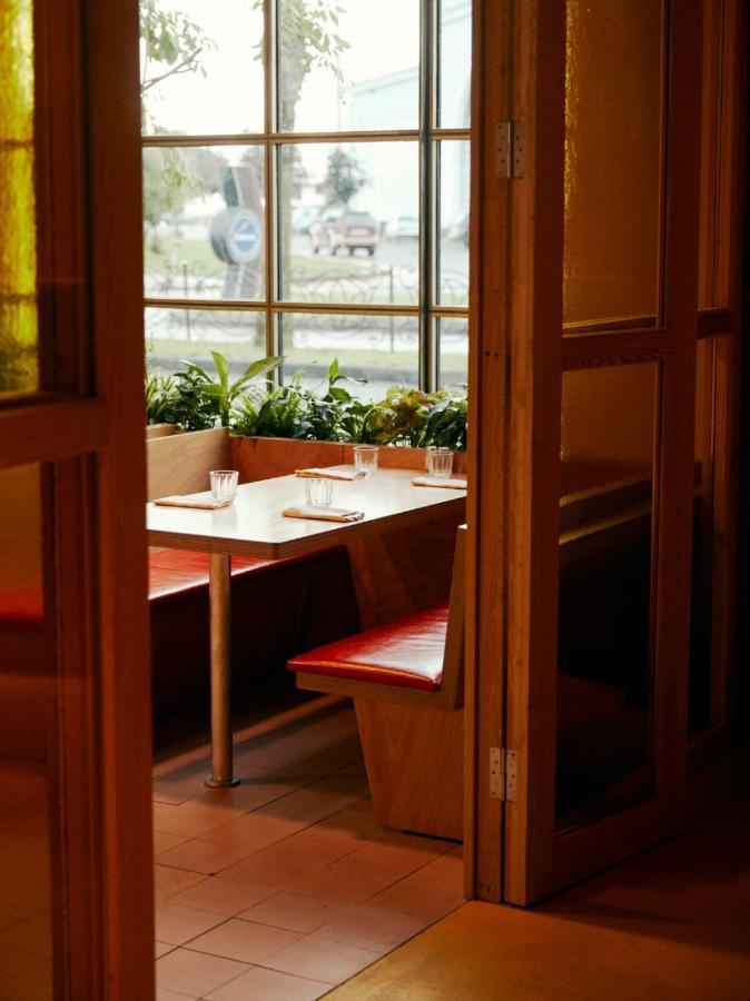 Rooms Hotel Batumi Exterior photo
