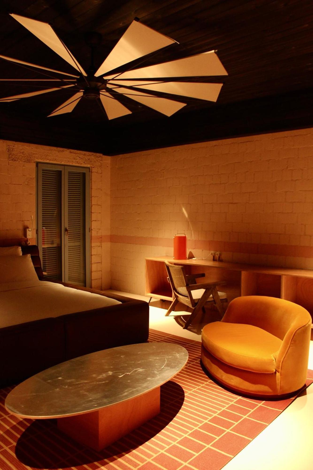 Rooms Hotel Batumi Exterior photo