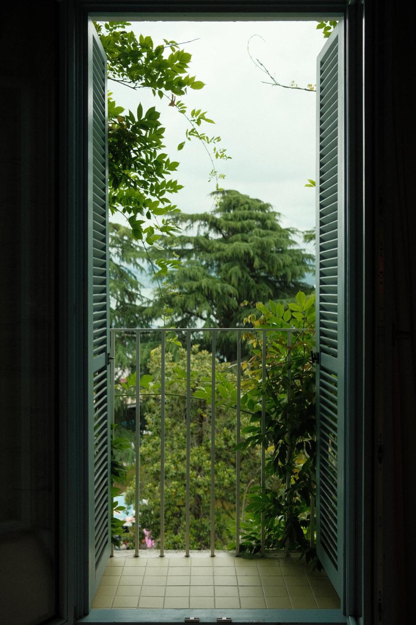 Rooms Hotel Batumi Exterior photo